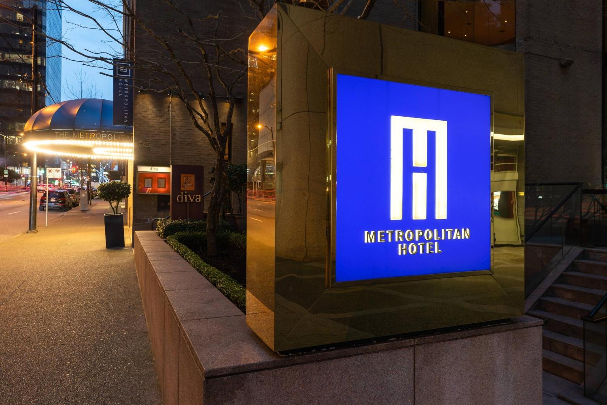 Metropolitan Hotel Vancouver Exteriör bild